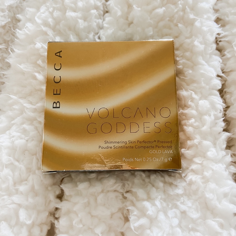 NEW BECCA HIGHLIGHTER